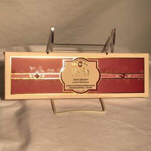 💕NIB💕 Laura Geller Toasty Treasures face palette